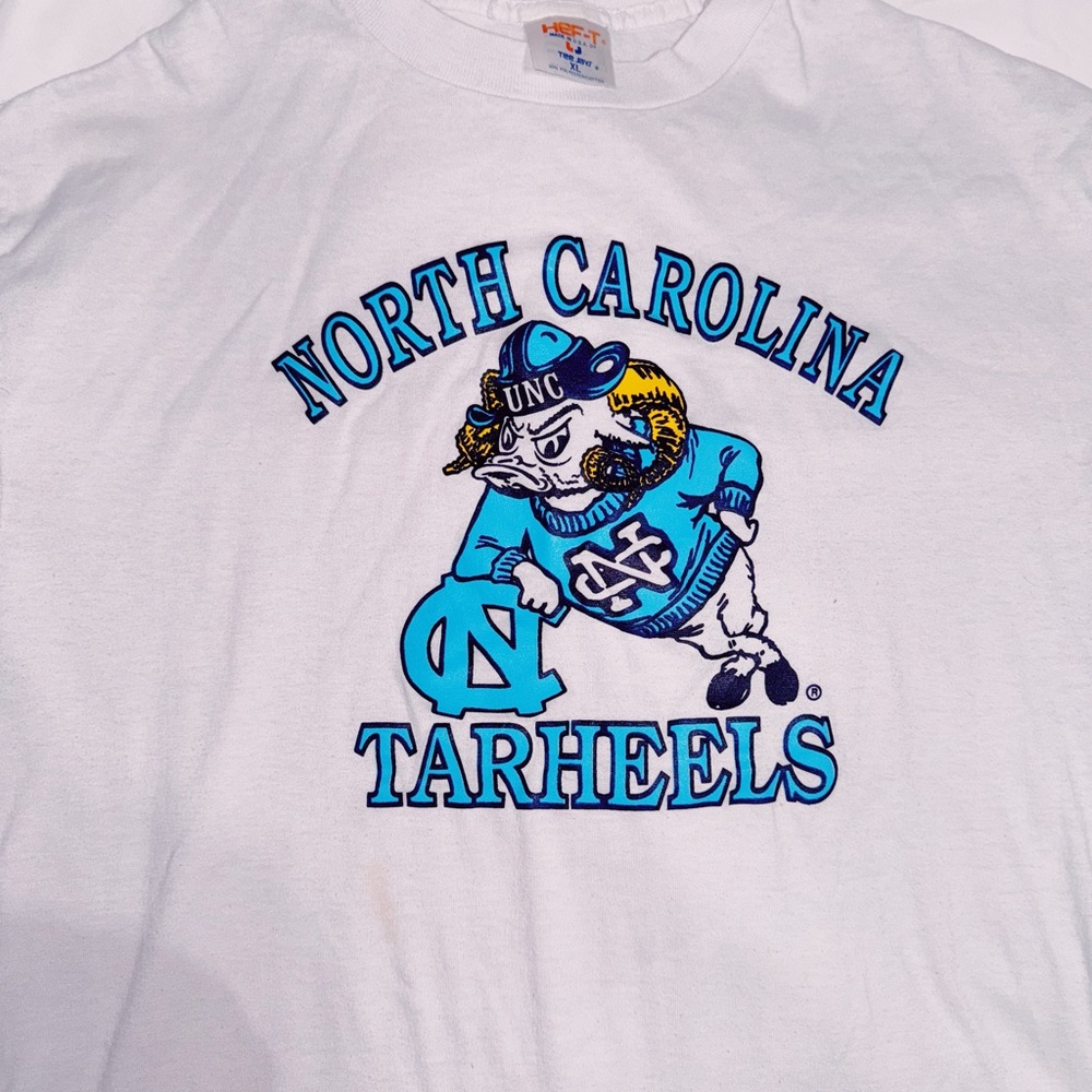 Vintage White UNC Chapel Hill TShirt Small Stains Size XL 🩵🤍